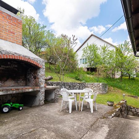 Apartments With A Parking Space Slunj, Plitvice - 18152 Exterior photo